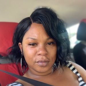 Meet your Posher, Karinah